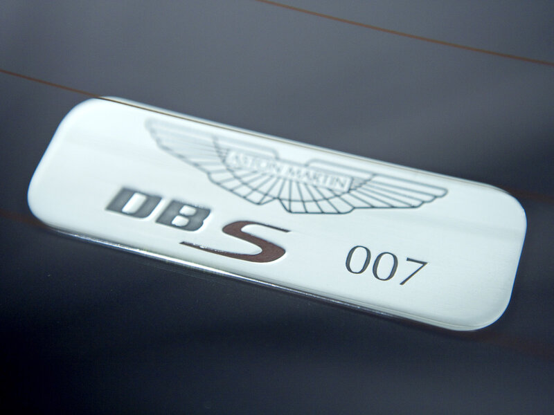 Aston Martin DBS 007 badge