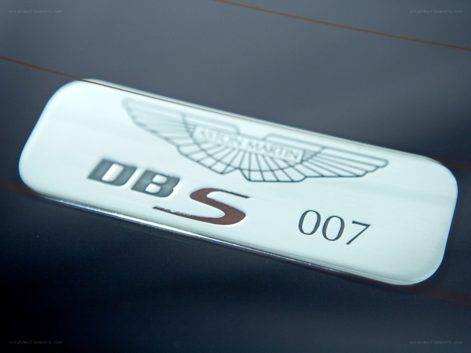 Aston Martin DBS 007 badge