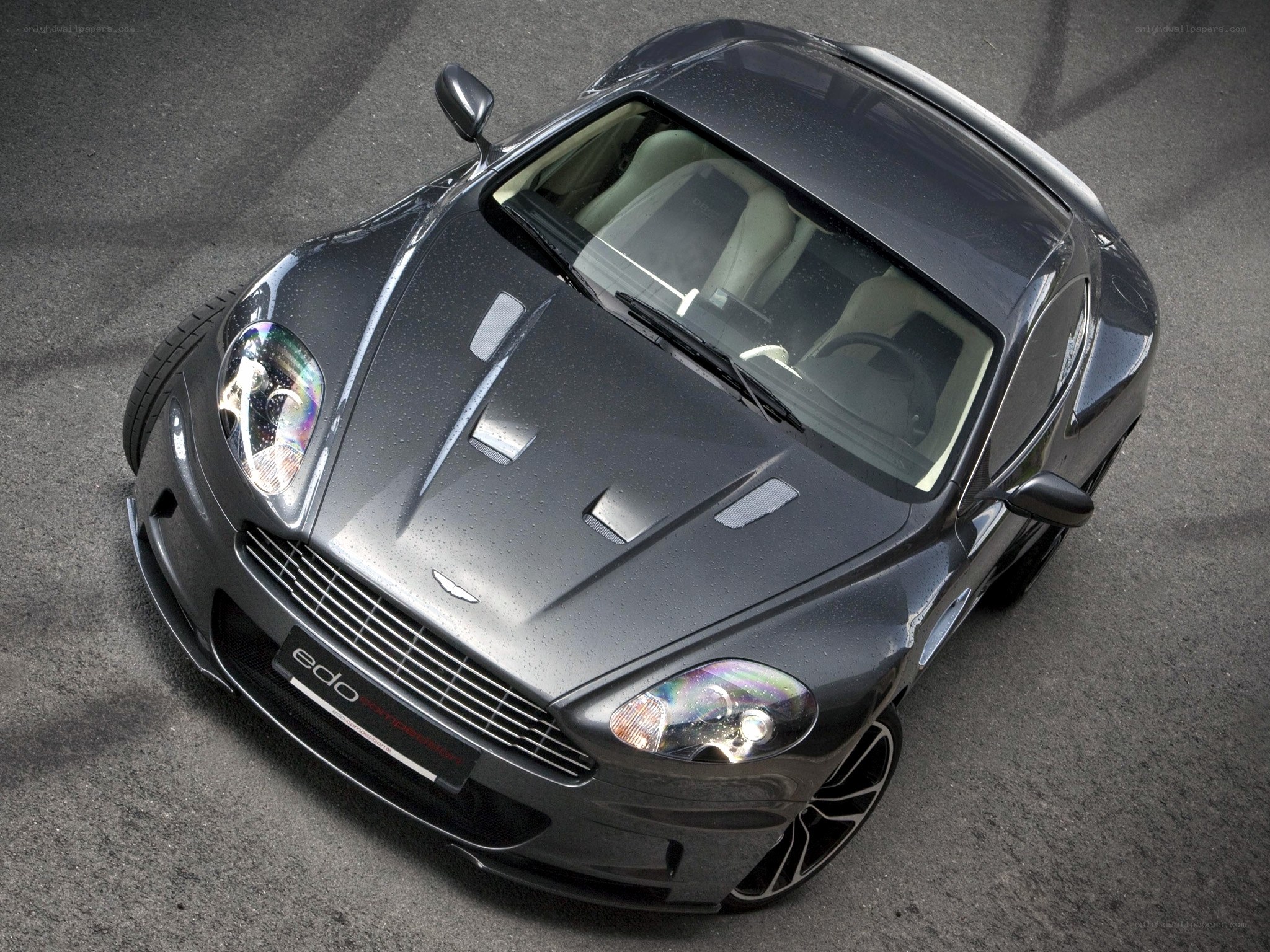 Aston Martin DBS in gray