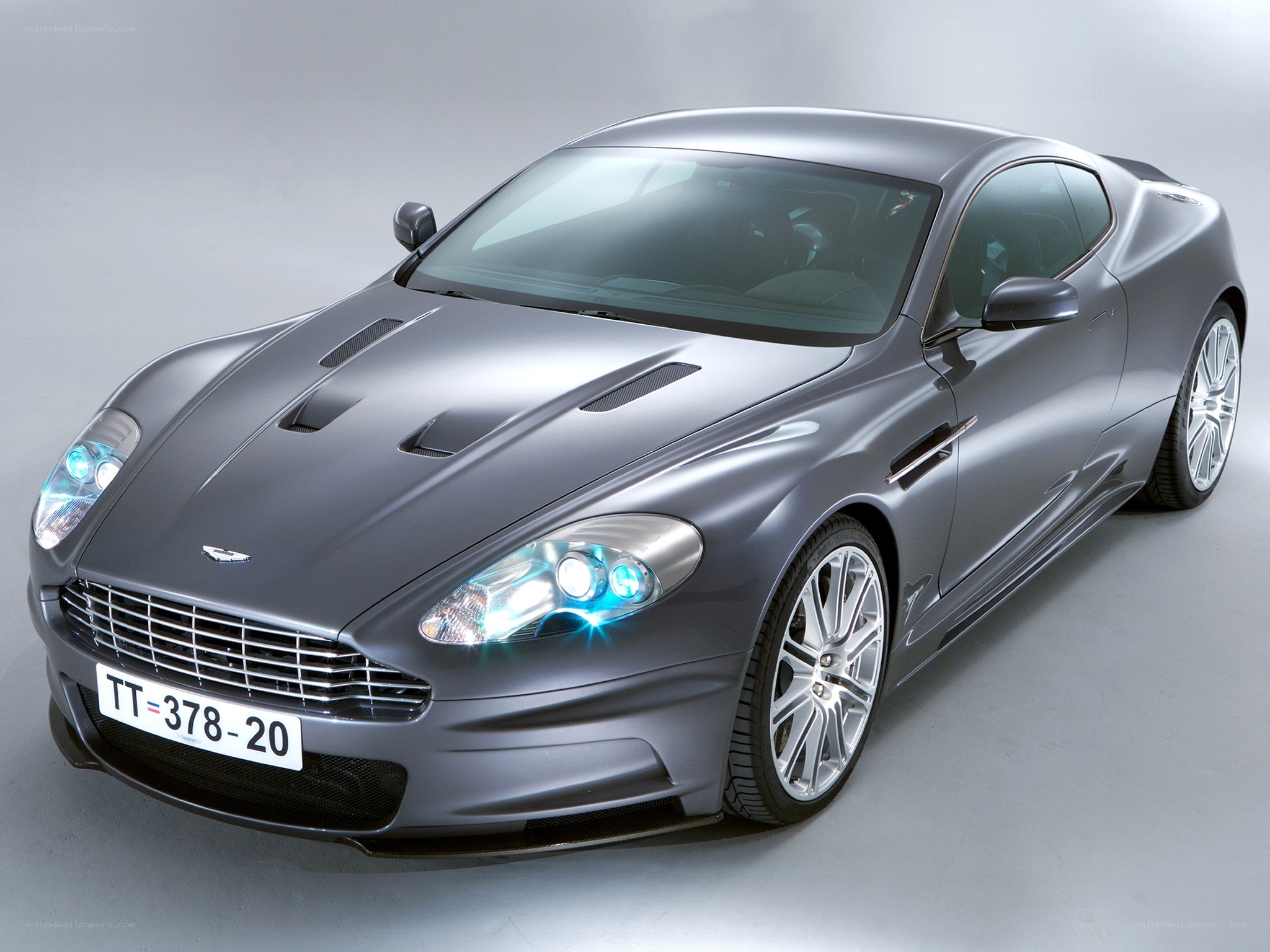 Aston Martin DBS in metallic gray