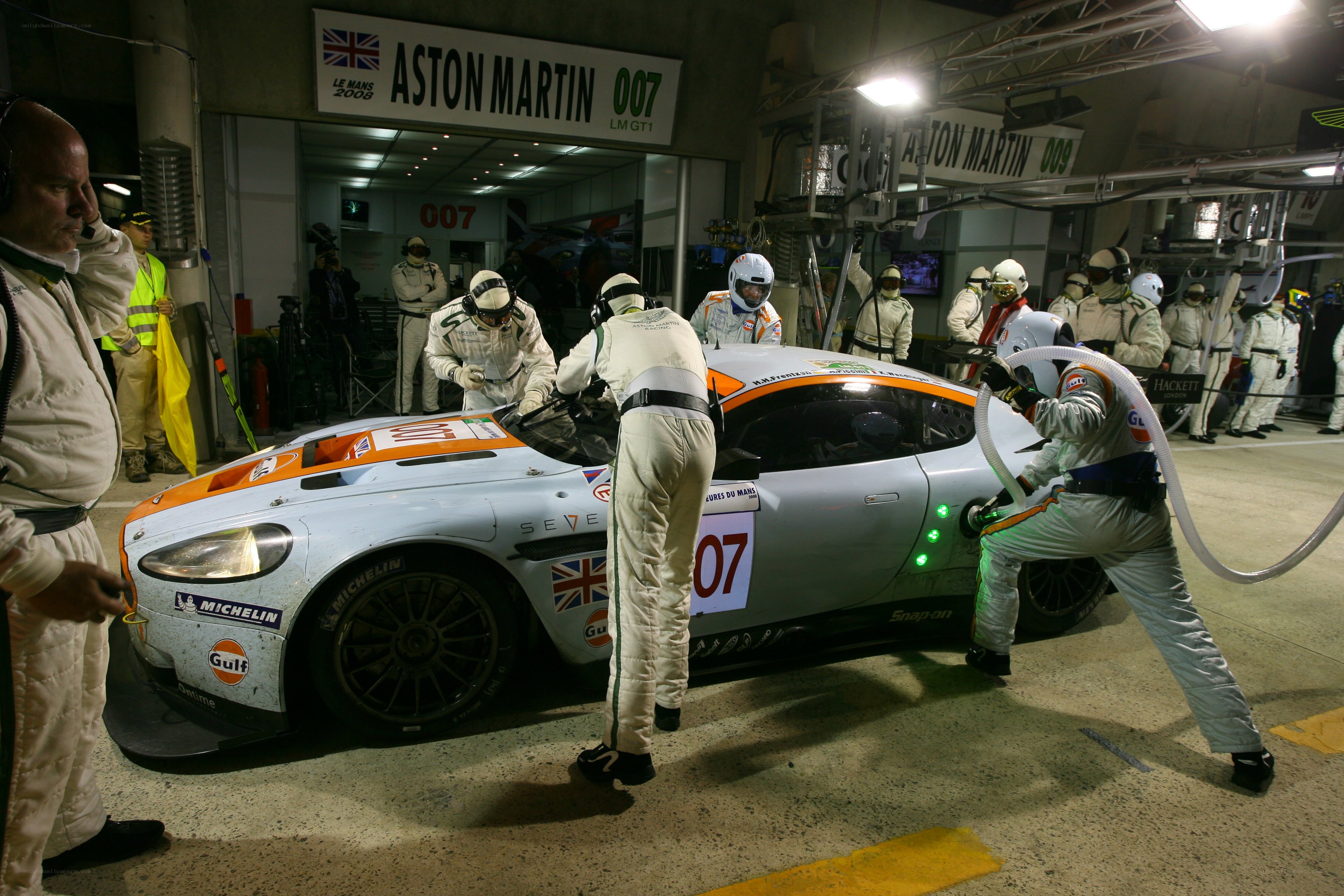 Aston Martin pit stop at Le Mans