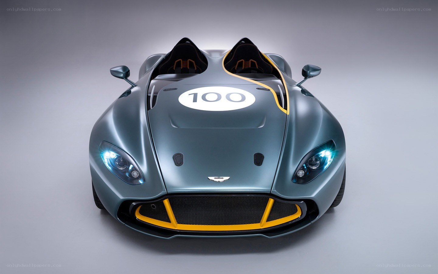 Aston Martin V12 Speedster