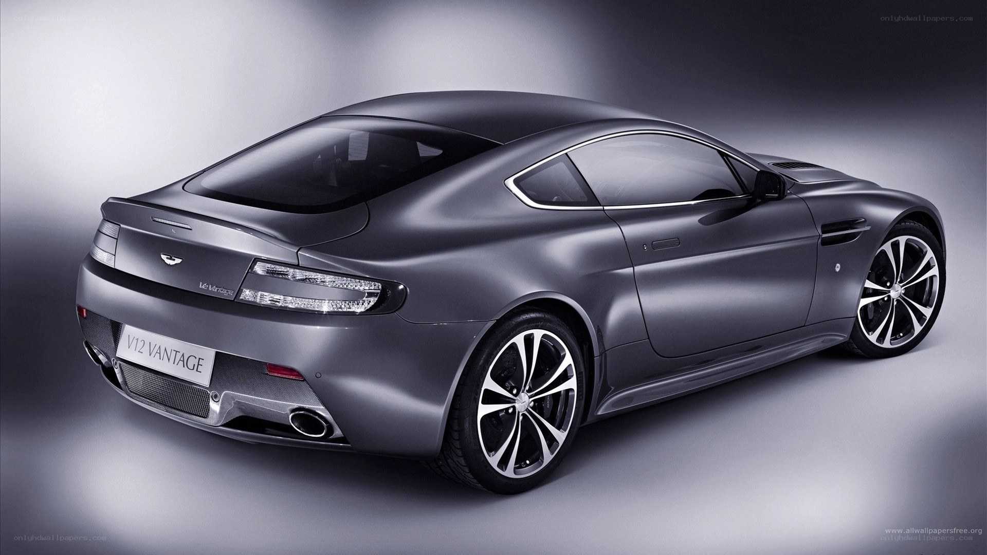 Aston Martin V12 Vantage