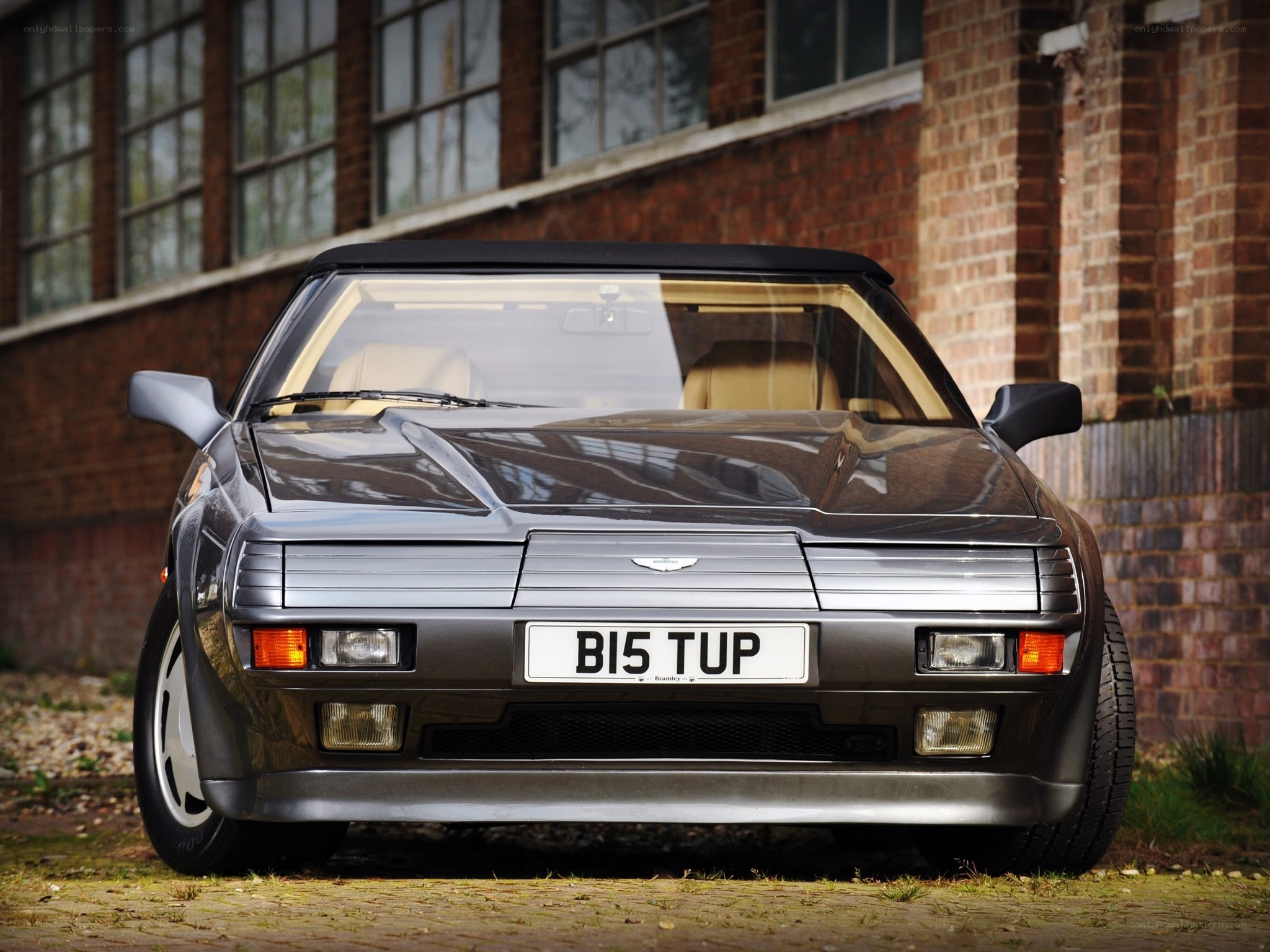Aston Martin V8 Vantage
