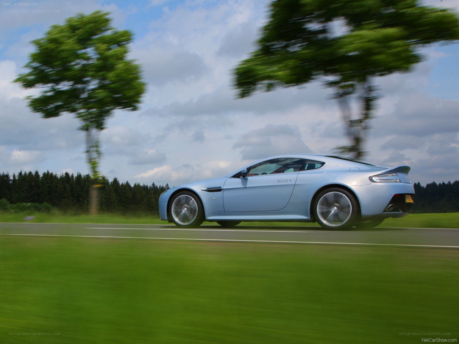 Aston Martin V8 Vantage in motion