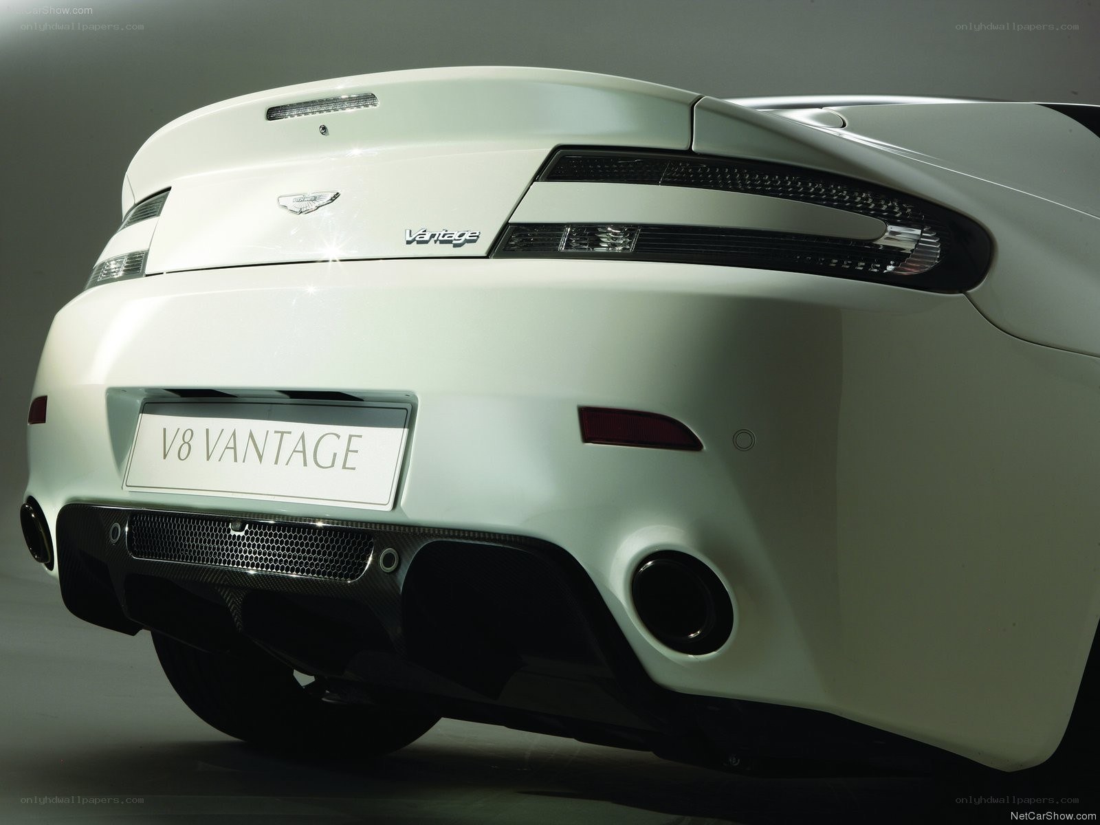 Aston Martin V8 Vantage rear view