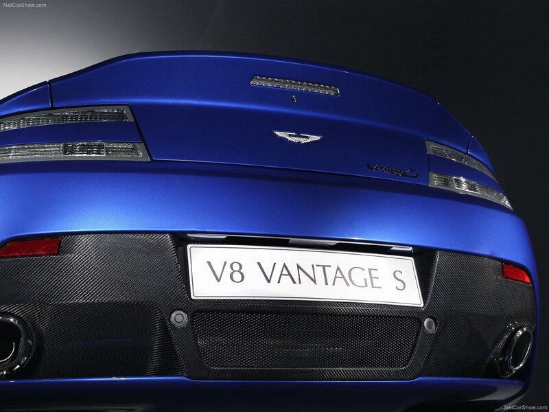 Aston Martin V8 Vantage S rear view