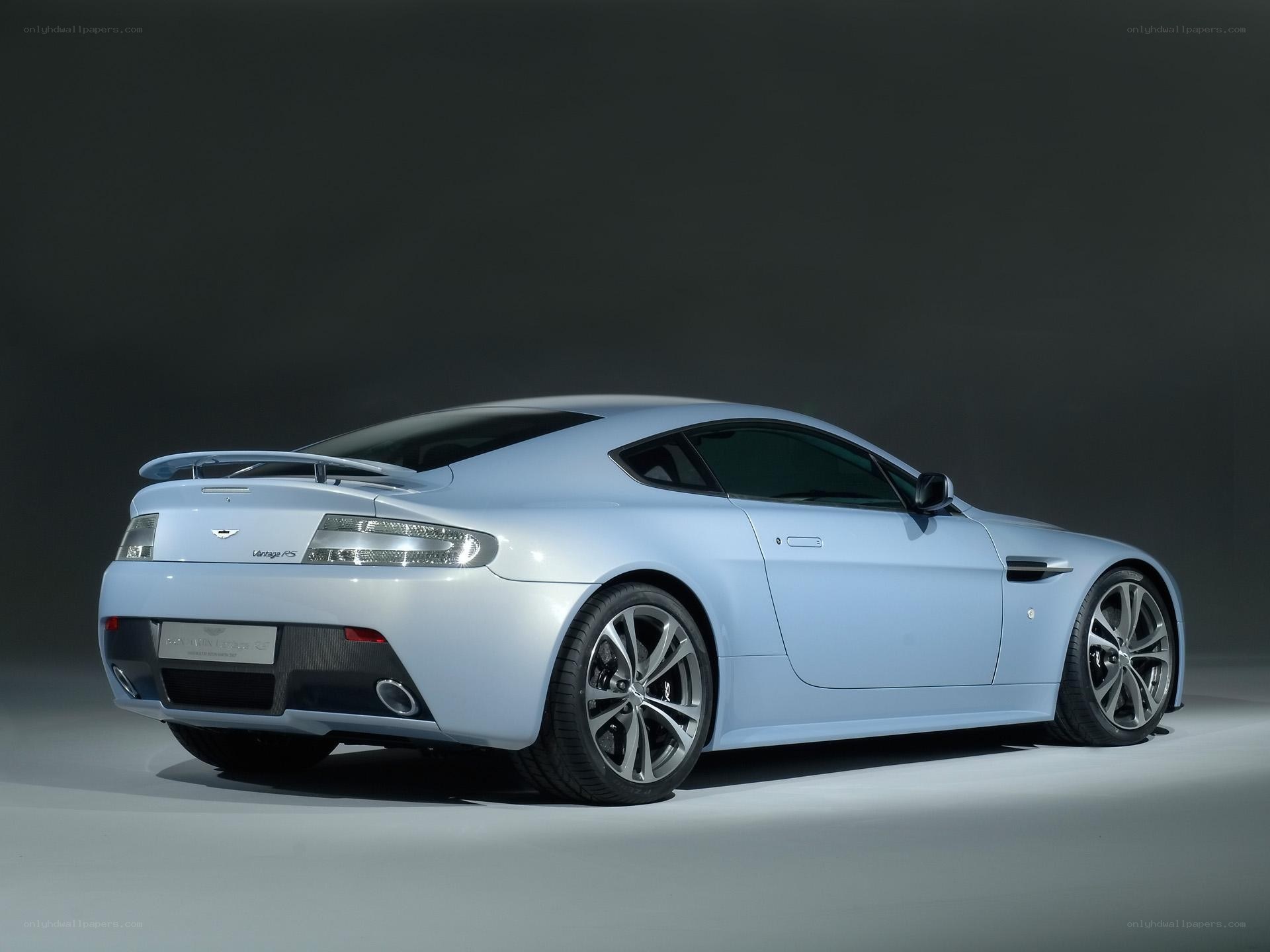 Aston Martin Vantage GT