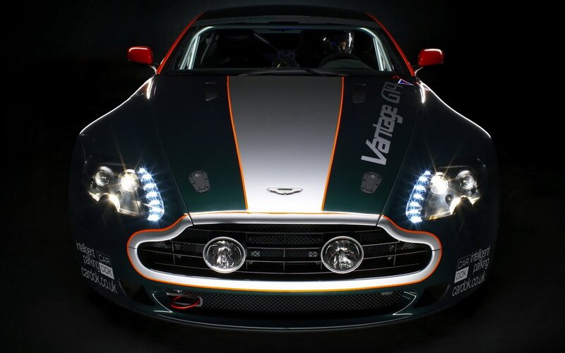 Aston Martin Vantage GT4
