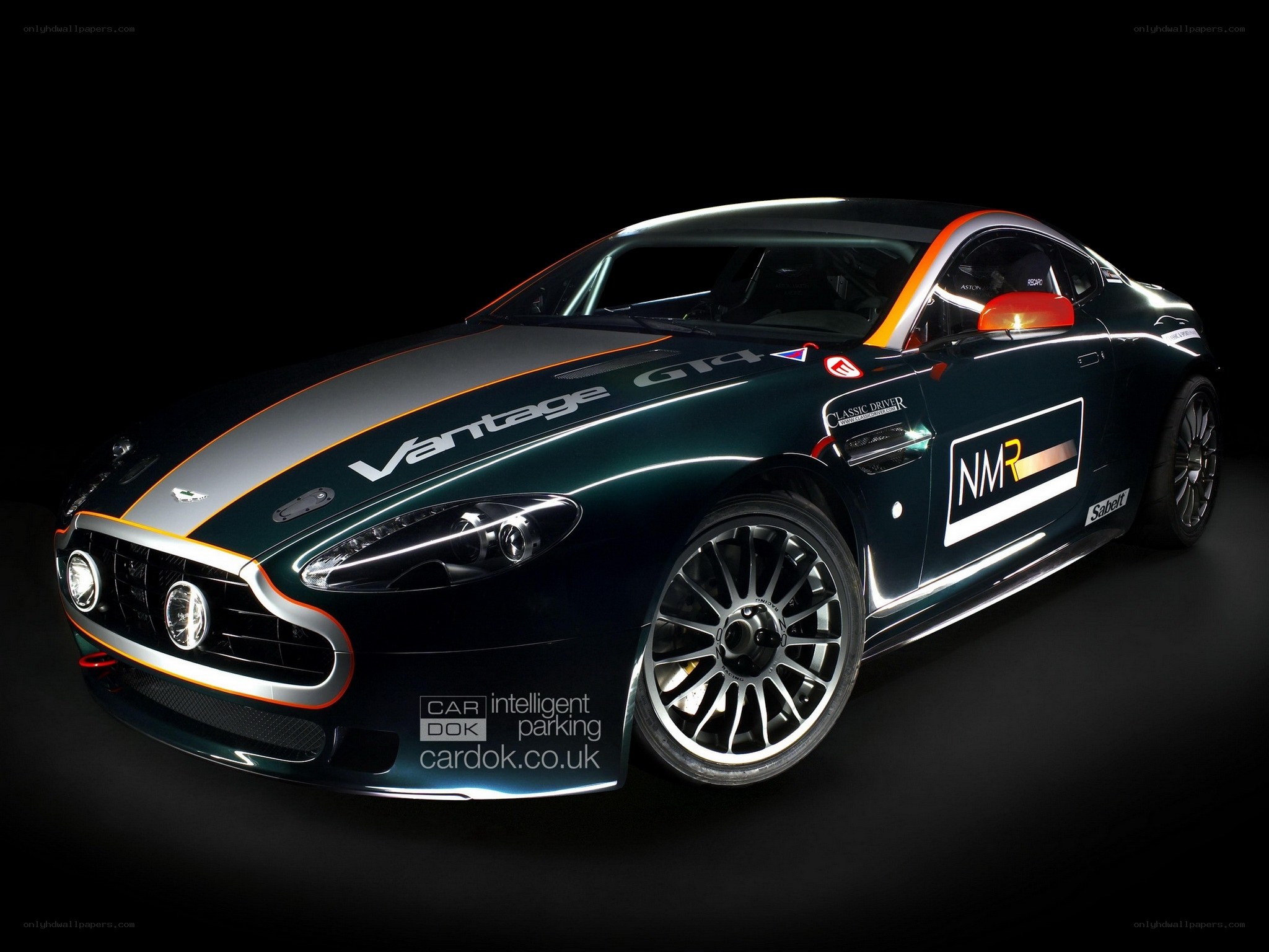 Aston Martin Vantage GT4