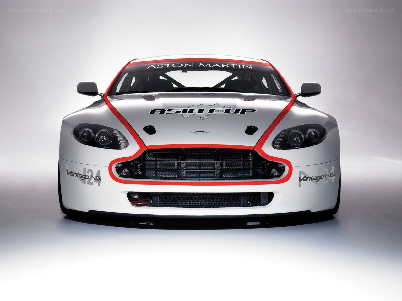 Aston Martin Vantage N24