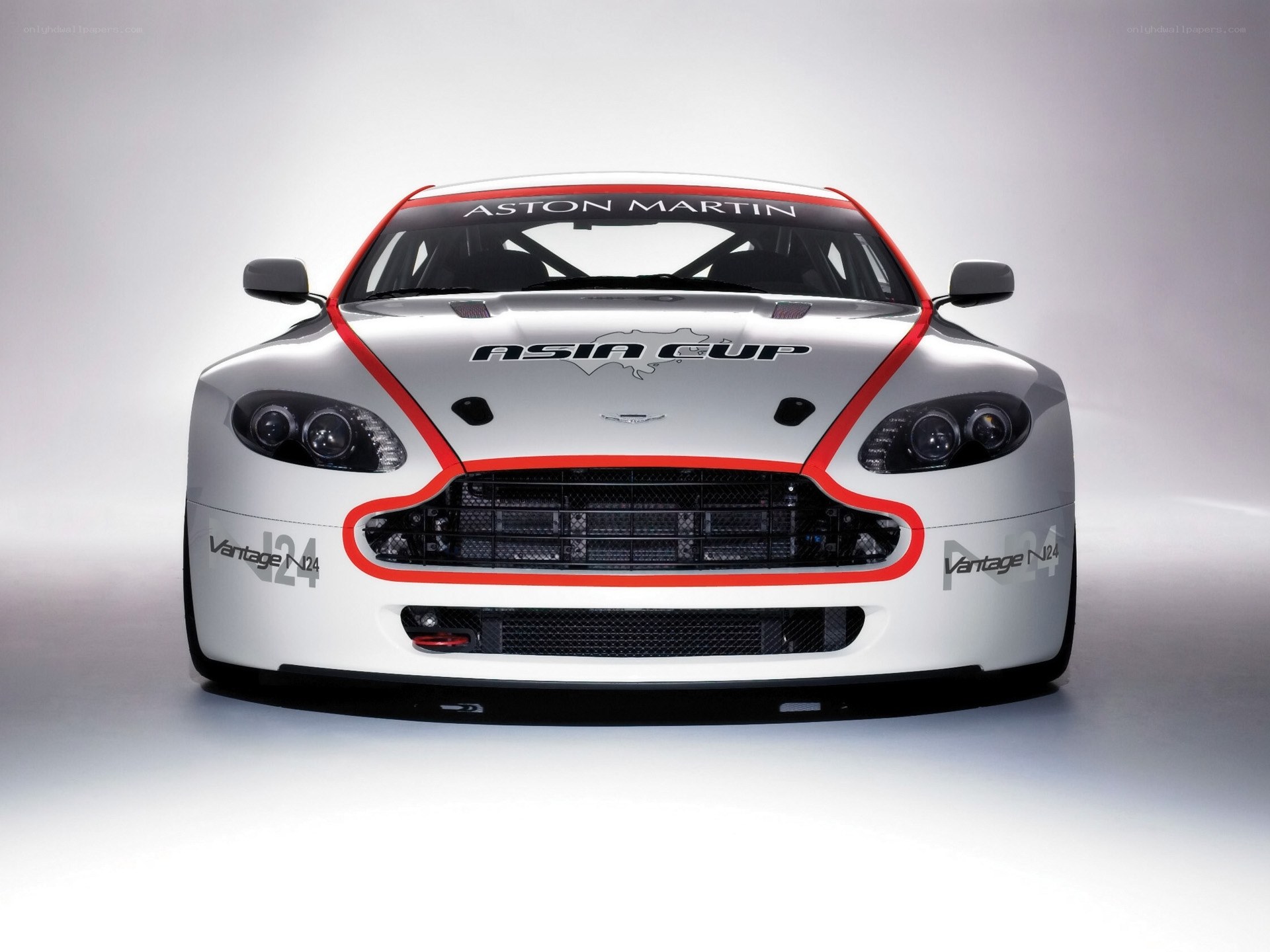 Aston Martin Vantage N24