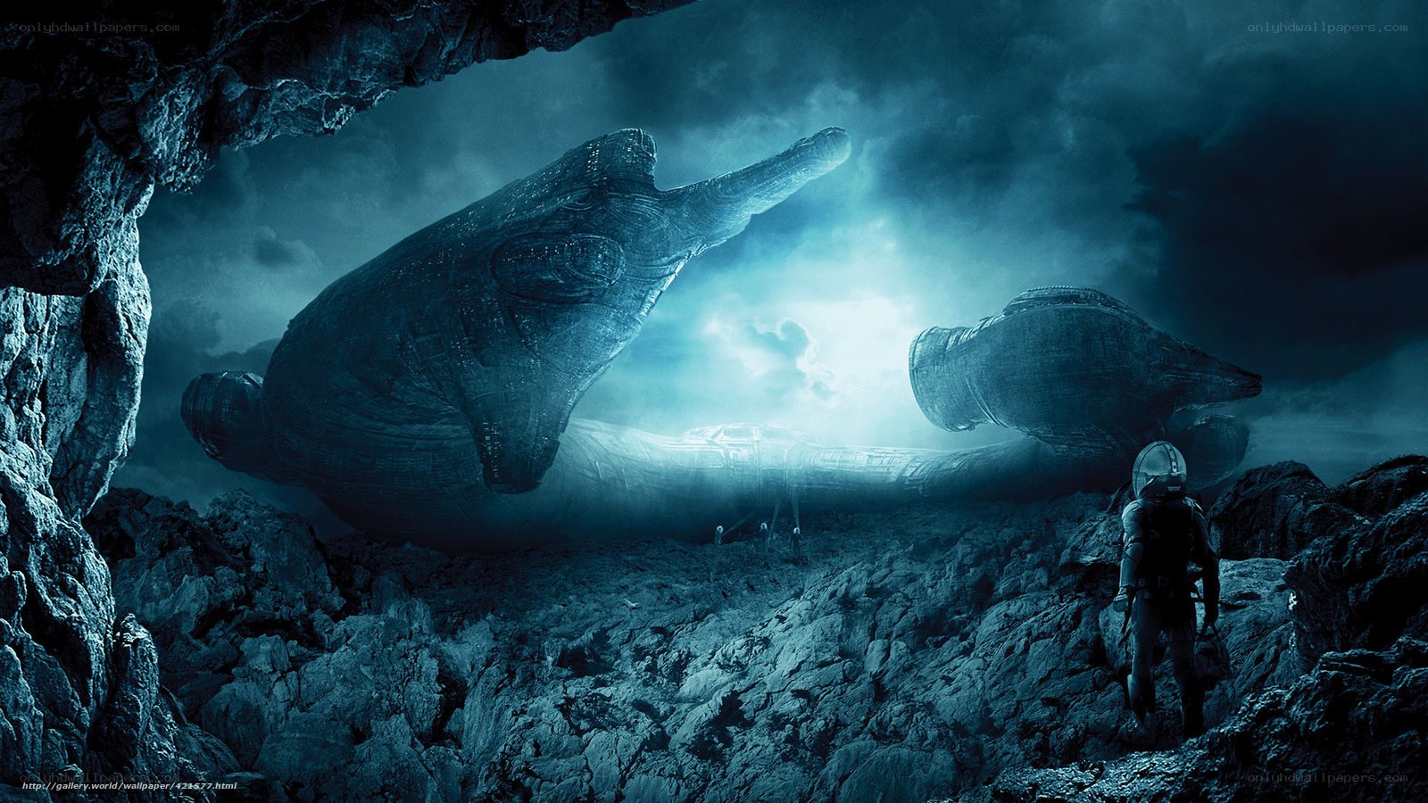 astronaut discovers alien creatures
