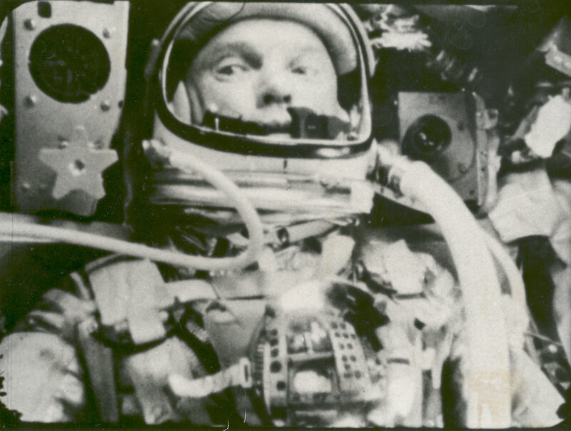 Astronaut in Capsule — Black