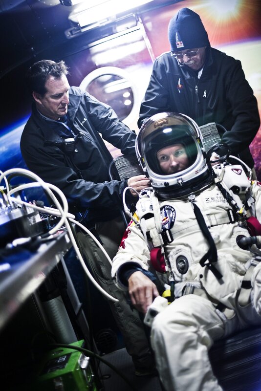 Astronaut in Spacesuit — White, Dramatic, Photograph, Men