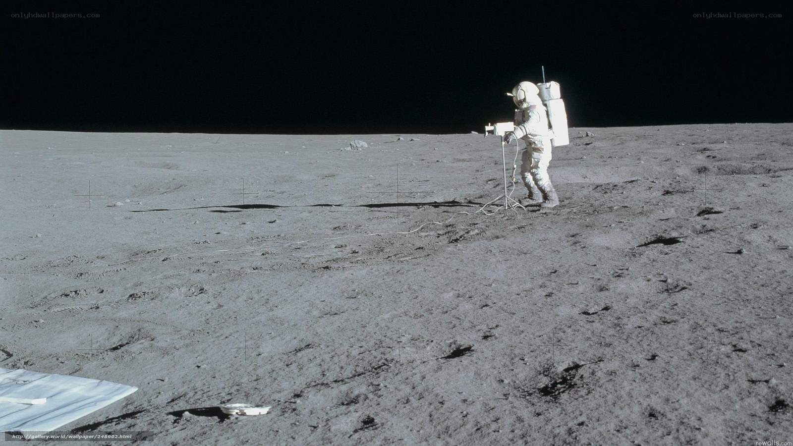 Astronaut on the Moon