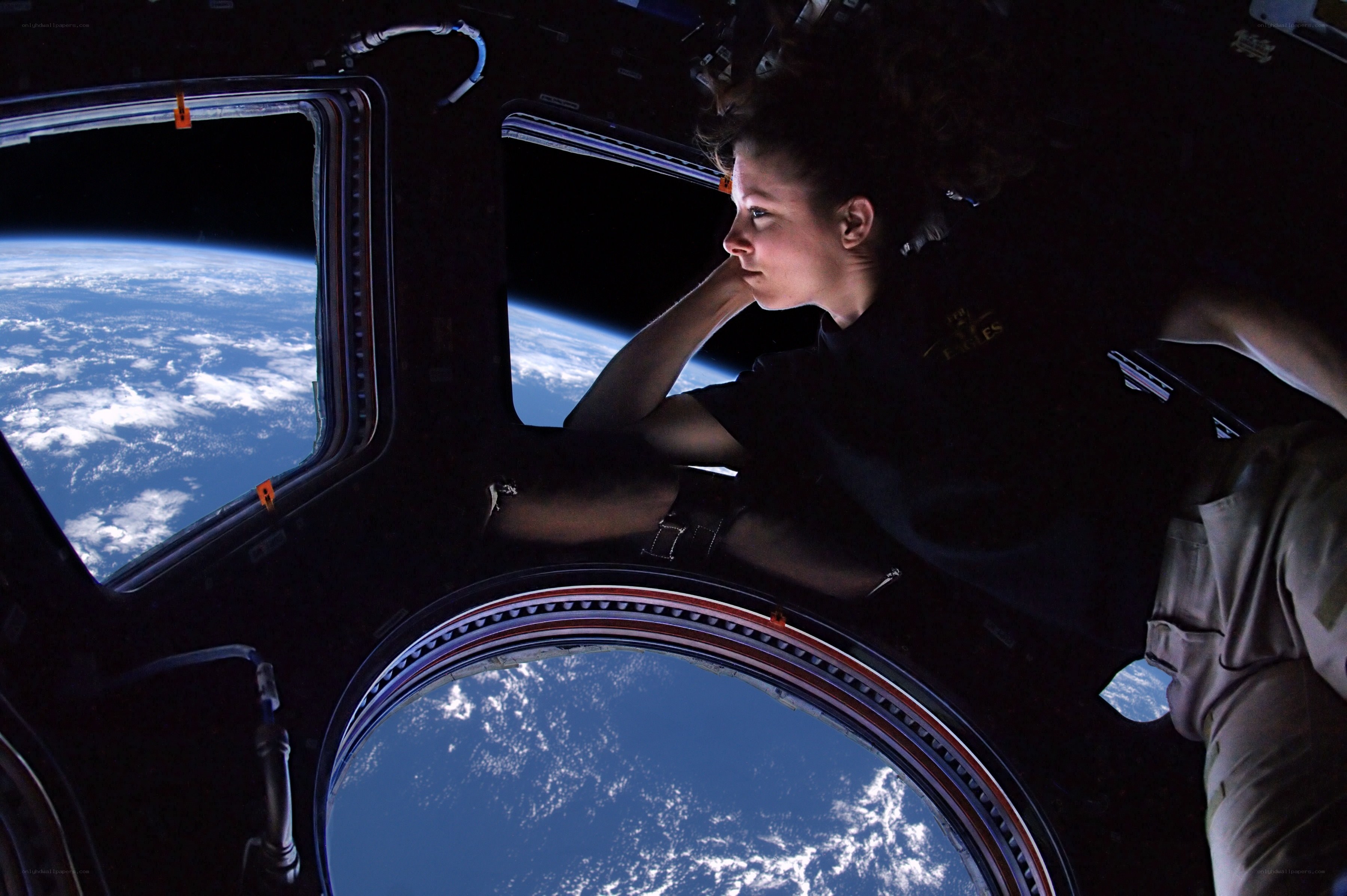 Astronaut views Earth from space
