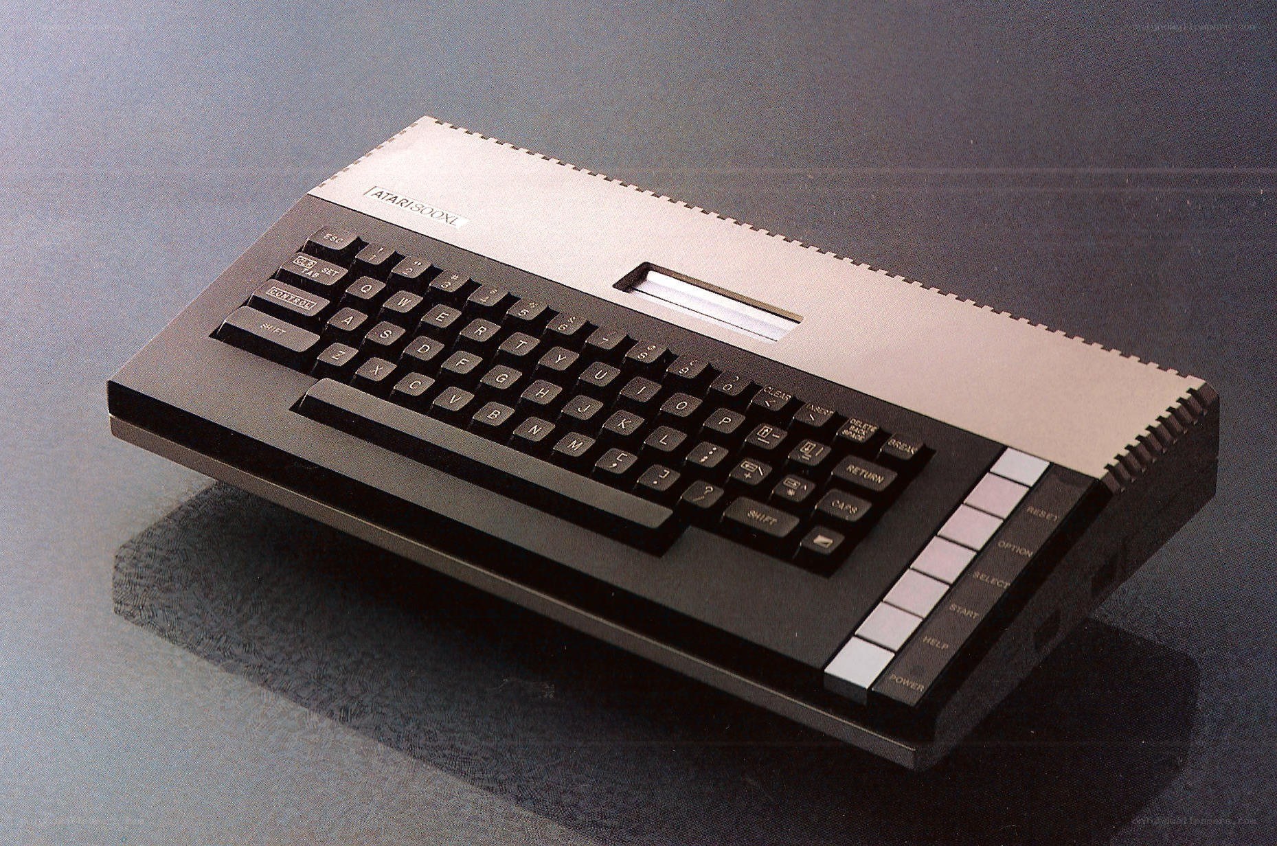 Atari 800XL computer