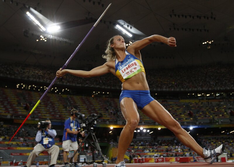 athlete throwing javelin