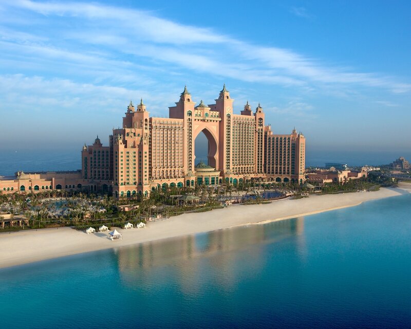 Atlantis Hotel in Dubai — Blue, Serene