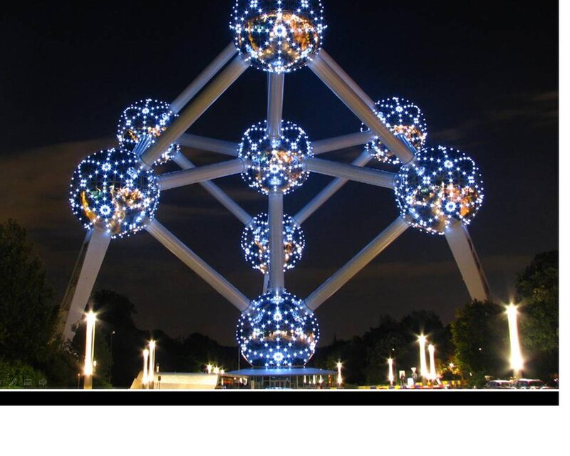 Atomium Structure — Blue
