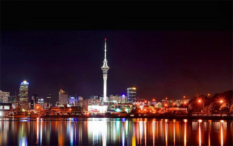Auckland Skyline at Night — Black, Serene