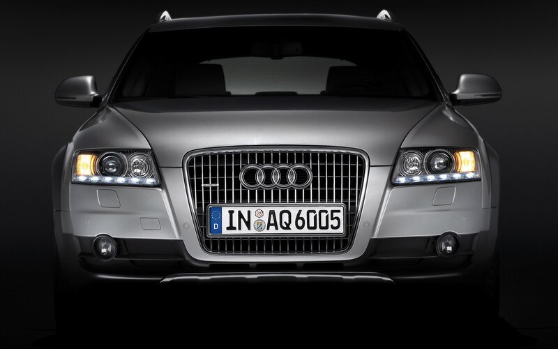 Audi A6 Allroad front view
