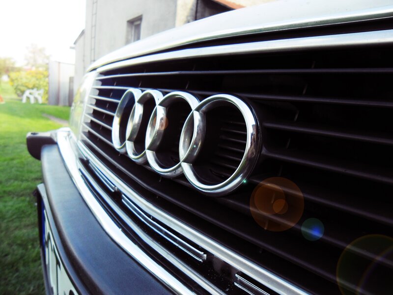 Audi Car Grille — Black, Calm