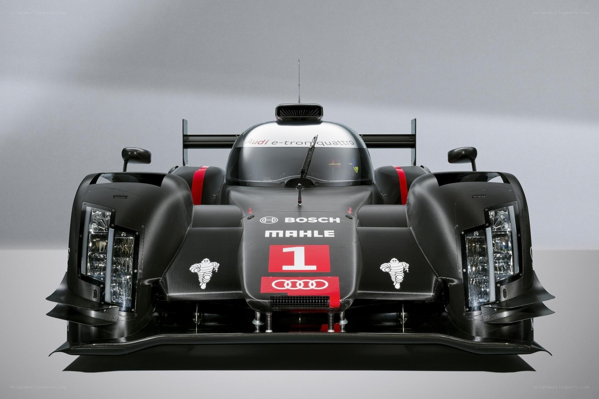 Audi e-tron quattro race car
