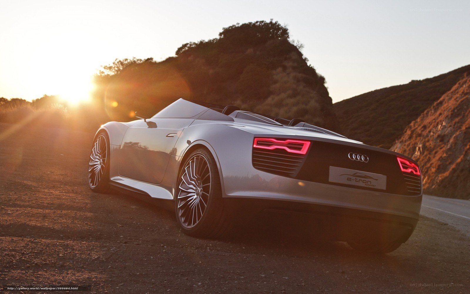 Audi e-tron Spyder at sunset