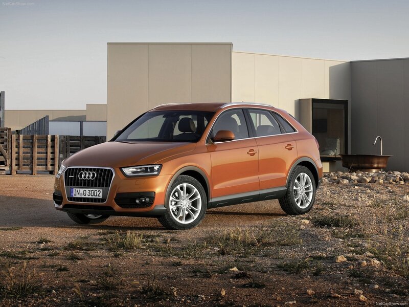 Audi Q3 in orange