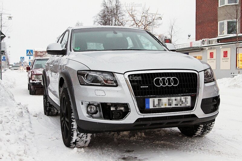 Audi Q5 in snowy conditions