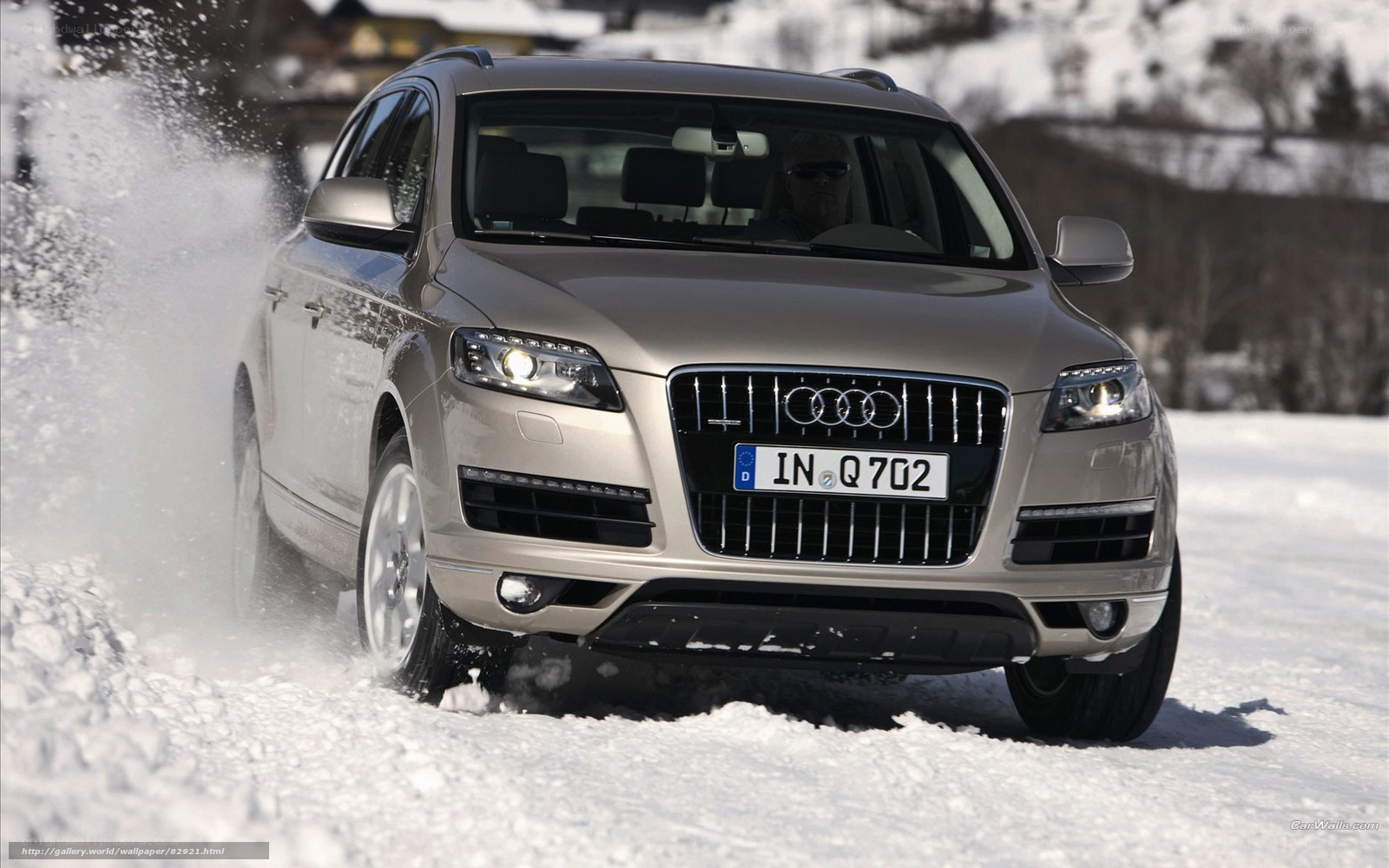 Audi Q7 driving in snow