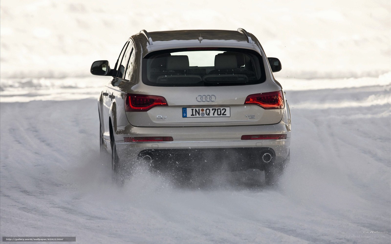 Audi Q7 driving on snow