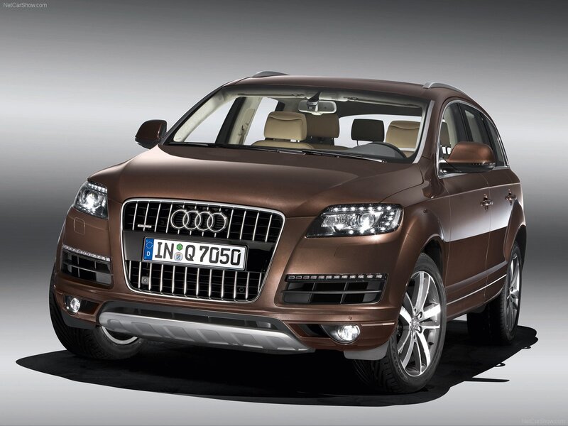 Audi Q7 in brown