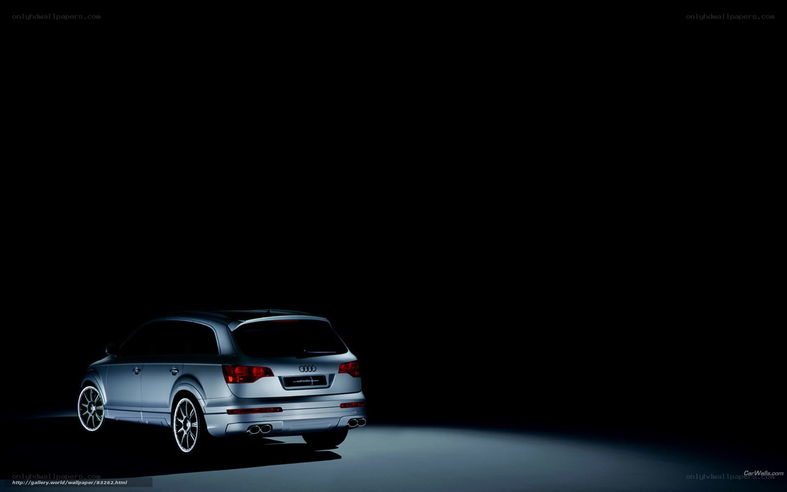 Audi Q7 in studio lighting