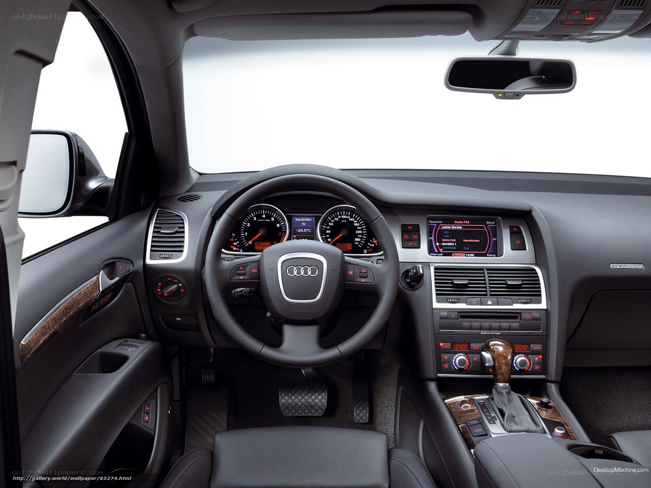 Audi Q7 interior dashboard