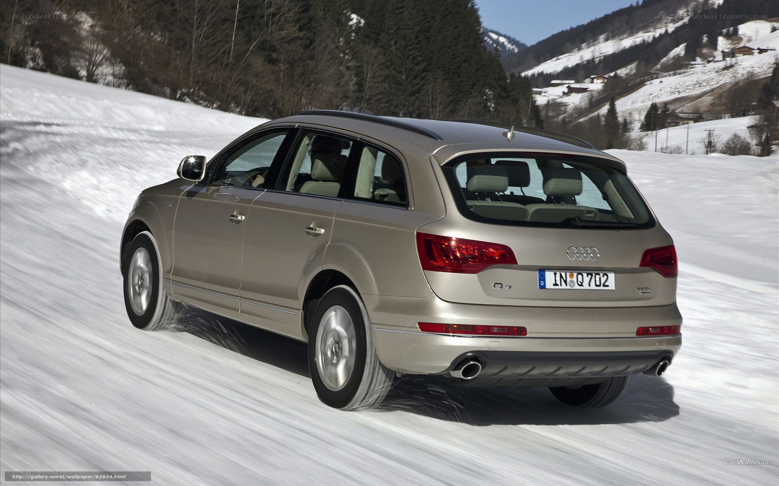 Audi Q7 on snowy road
