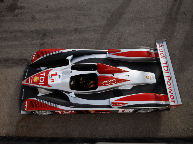 Audi R10 TDI race car