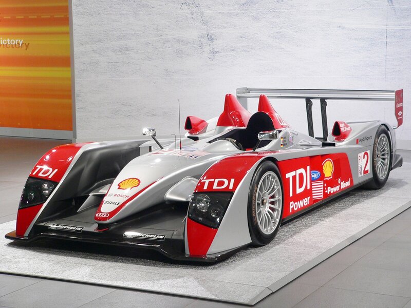Audi R10 TDI race car