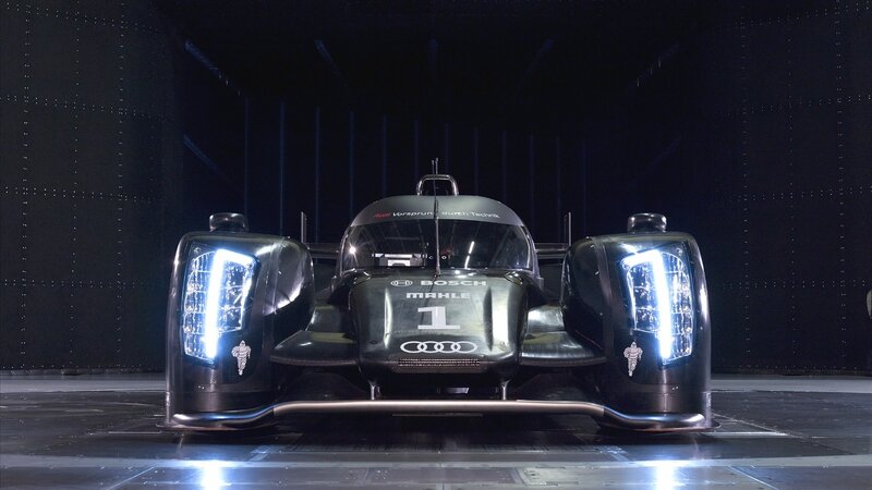 Audi R18 e-tron quattro race car