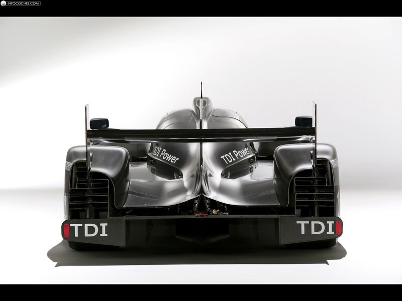 Audi R18 TDI race car