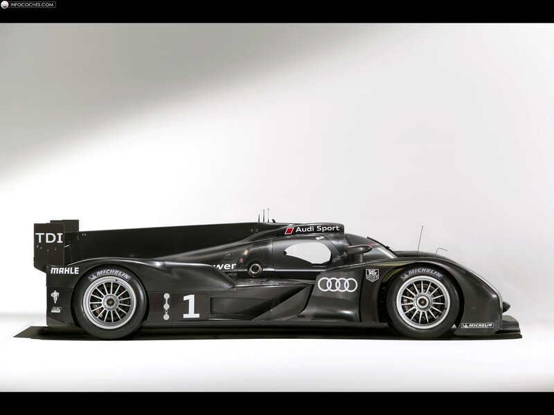 Audi R18 TDI race car