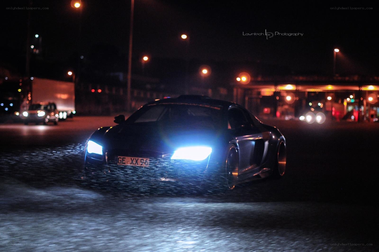 Audi R8 at night