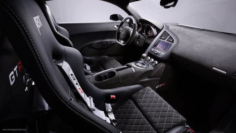 Audi R8 GT interior