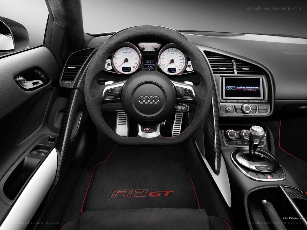 Audi R8 GT interior