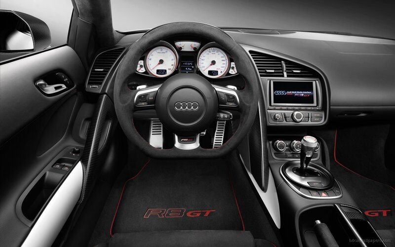 Audi R8 GT interior