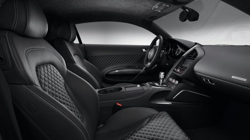Audi R8 interior