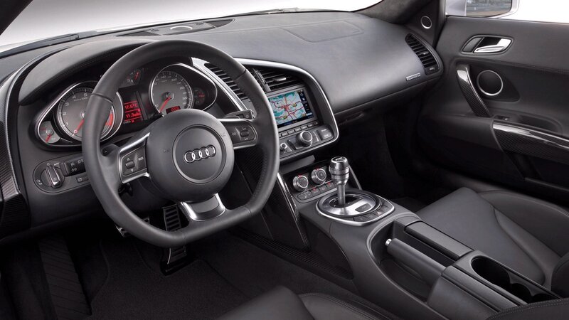 Audi R8 interior cockpit