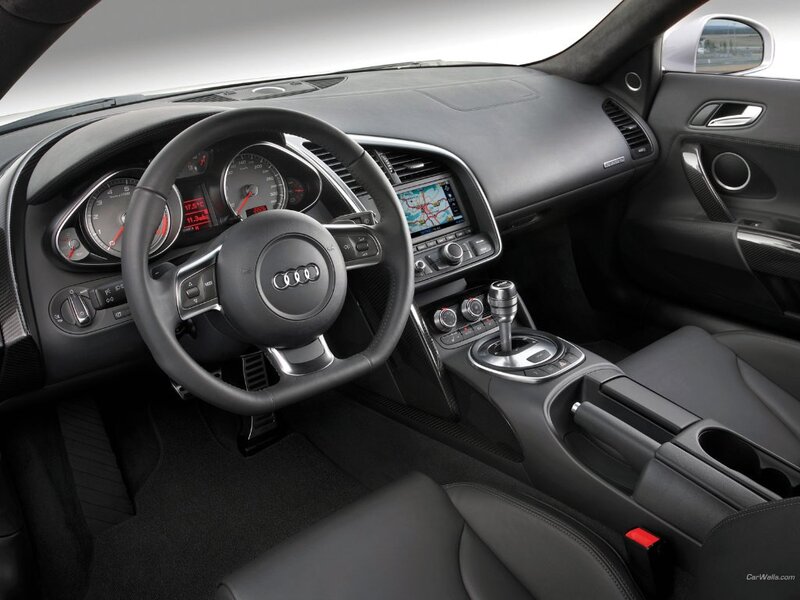 Audi R8 interior dashboard